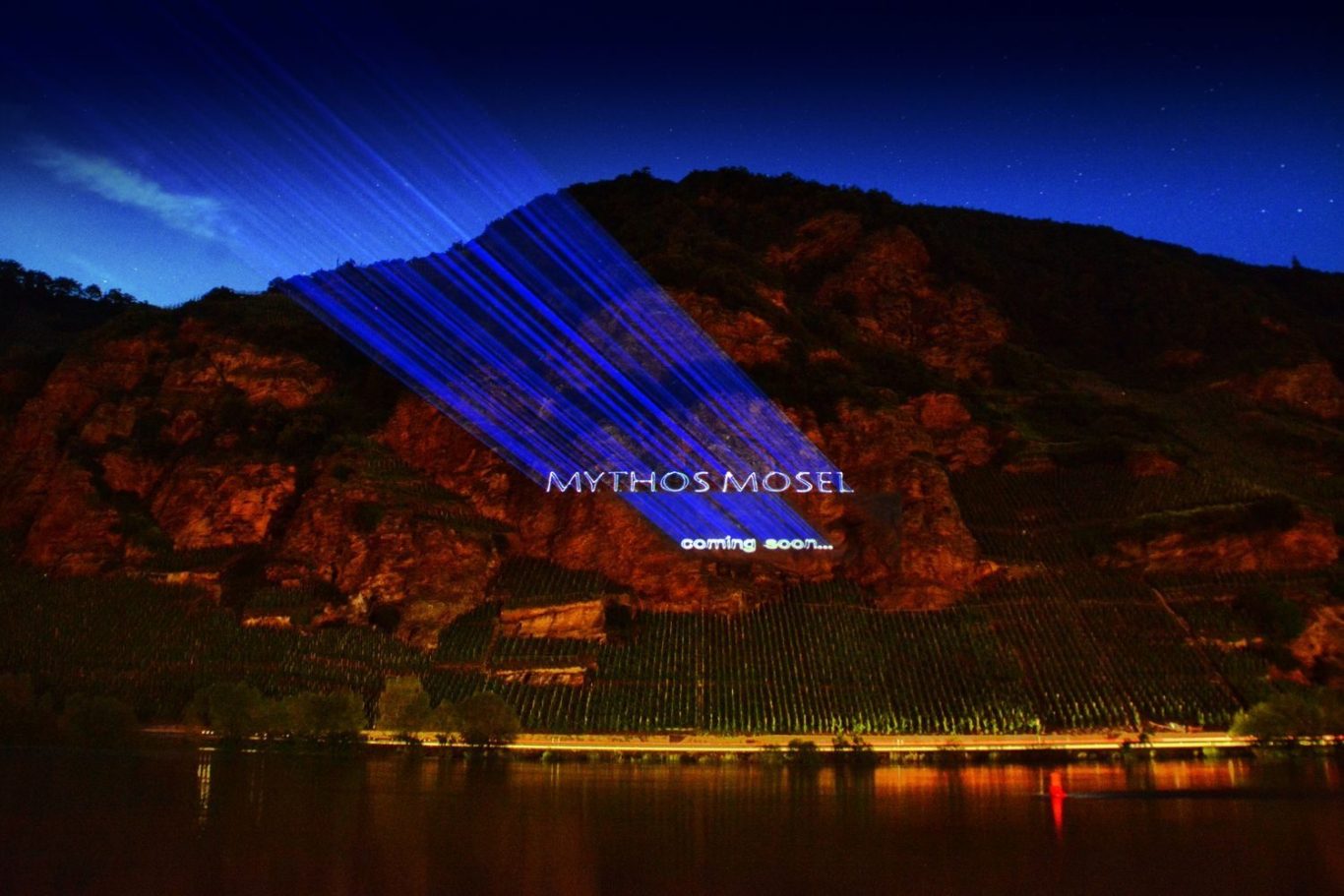 RGB-Laserprojektion von CTW Laser bei einer Outdoor-Veranstaltung
